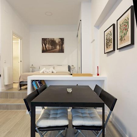 1 Bedroom 1 Bathroom Furnished - Av De America - Studio - Mintystay Madryt Zewnętrze zdjęcie