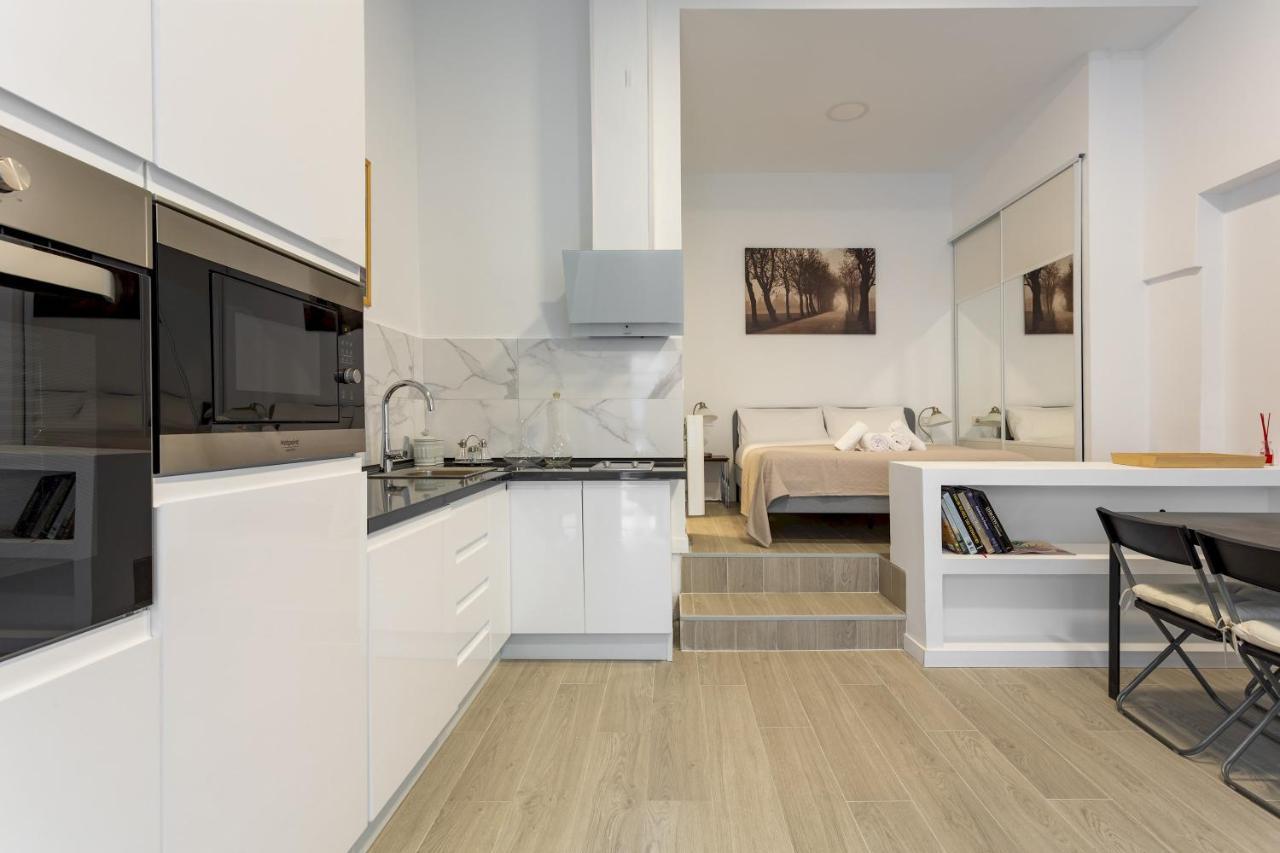 1 Bedroom 1 Bathroom Furnished - Av De America - Studio - Mintystay Madryt Zewnętrze zdjęcie
